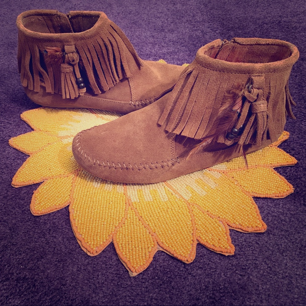 Minnetonka Athens Ankle Boot in Dusty Brown